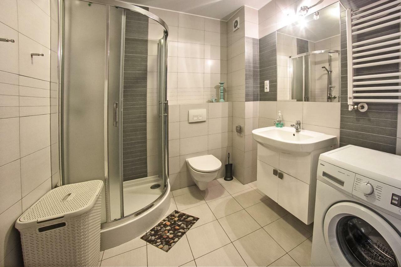 Apartament Kapitanski Bursztynowe Komnaty Darłówko Extérieur photo